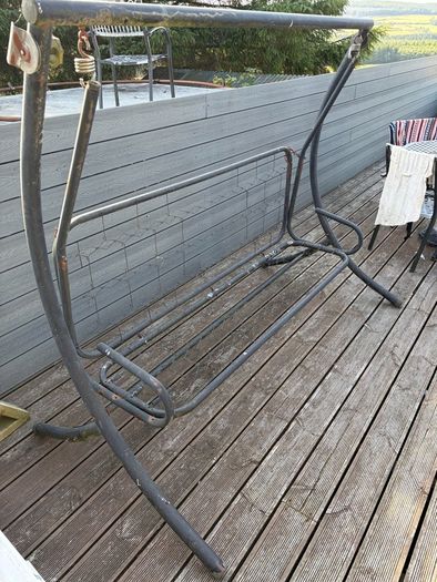 Garden swing bench