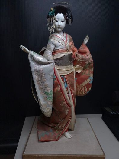 Vintage Japanese Geisha Doll in Silk Kimono 45cm