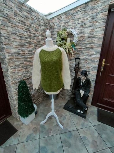 Vintage Aran SweaterSize Small to medium  Measurements are in the photos
