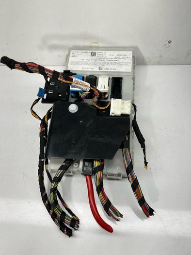 BMW F20 F30 F31 F32 F36 4 Series Body Control Module Unit FEM ECU LR01 684389802 a2l4b41s