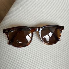 RayBan Wayfarer sunglasses