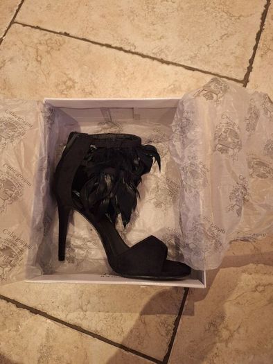 Black feather heels PRICE DROP