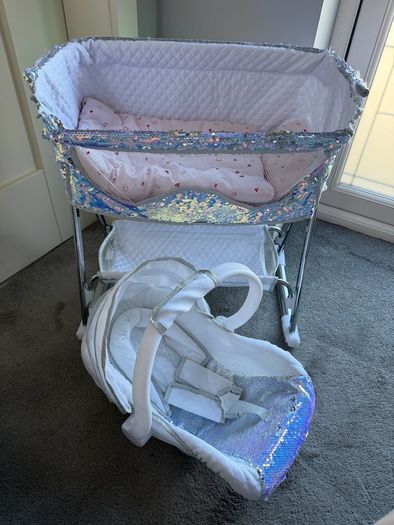Dolls Car Seat & Bedside Crib