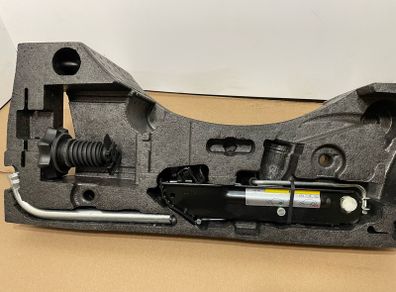 Vw Passat Estate 2014 Jack Tool
