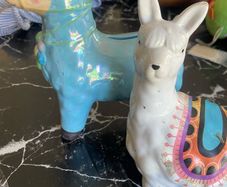 2 x lamas