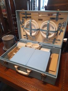 Mid Century Picnic Set