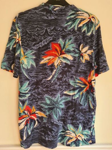 Mens Tommy Hilfiger crew neck t shirt floral hawaii palm tree Size small mens boys