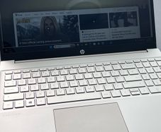 HP Pavilion Laptop 15-eh0044na (3Y1Z7EA)