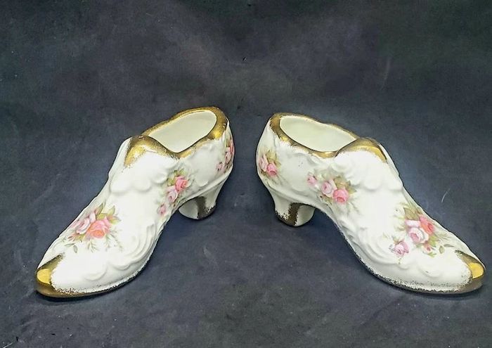 Vintage Paragon "Victoriana Rose"  Pair Miniature Shoes