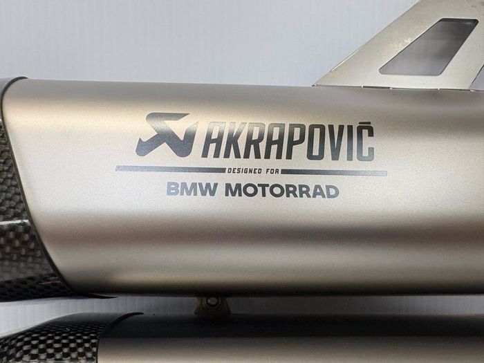 BMW R1300GS/GSA Akrapovic Double Silencer/Low Seat