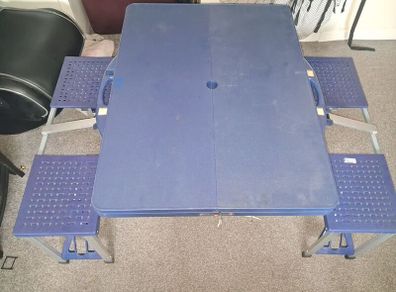 Picnic bench