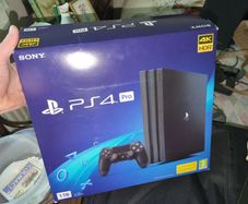 PS4 Pro , 1 controller and 3 games