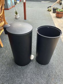 Bin Blomus