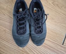 Nike trainers size 3 black and pink
