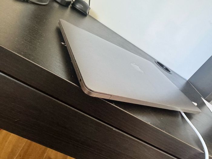 2022 macbook pro M2 Chip