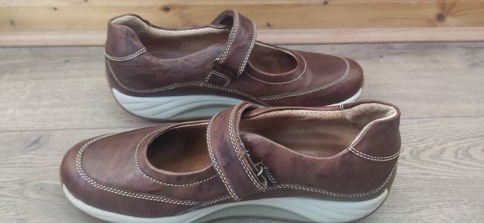 Rolling soft by Gabor leather shoes size 6