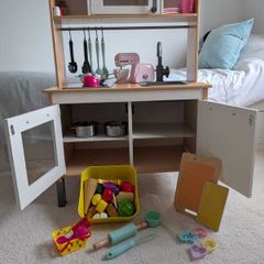 Kids kitchen and accessories