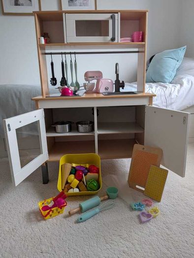 Kids kitchen and accessories
