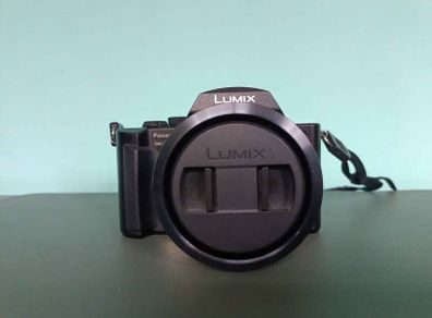 Panasonic Lumix DMC-FZ10 Digital Camera