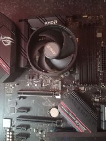 Asus Rog Strix B550 Wifi Gaming + AMD Ryzen 5