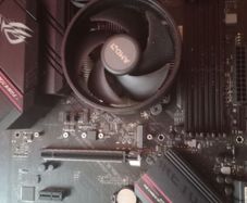 Asus Rog Strix B550 Wifi Gaming + AMD Ryzen 5