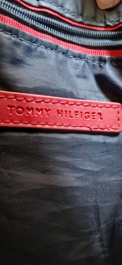 Black Tommy Hilfiger handbag