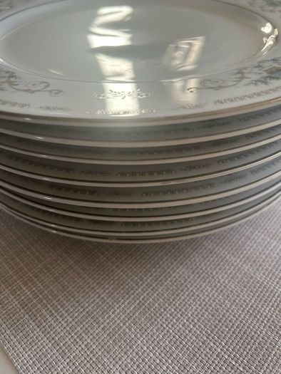 Diane Japan porcelain dinner plates