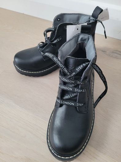 Girls black real leather boots. Size 34EUR/ 2UK. New