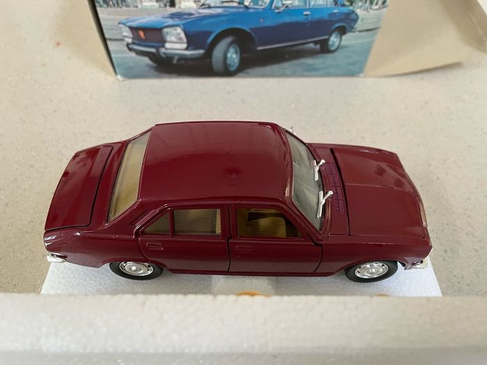 Peugeot 504 GL scale 1/25 Year 1976 Polistil Rare