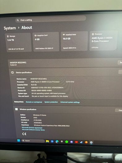 Gaming PC, 144 Hz Monitor, 60 Hz Monitor