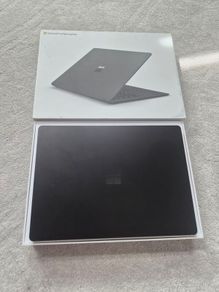 Microsoft Surface Laptop 2 i7 / 8GB / 256GB Black Win11