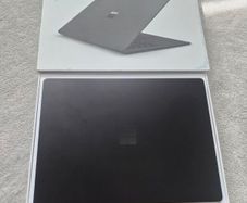 Microsoft Surface Laptop 2 i7 / 8GB / 256GB Black Win11
