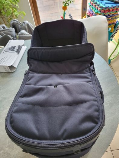 Bugaboo Fox 5 renew bundle. Pram and stroller