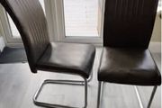 2x free chairs