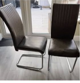 2x free chairs