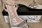 Moda in Pelle sandals like new size 4