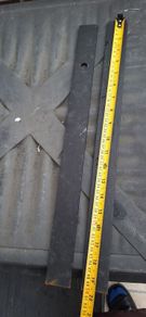 2 metal bars