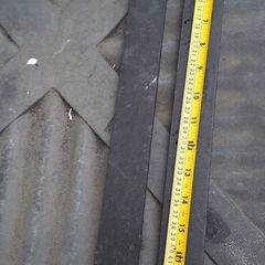 2 metal bars