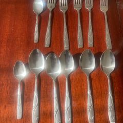 Vintage Cambridge "Sasha Sand" Stainless Cutlery Spares. 4 euro EACH