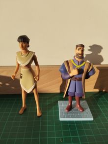Disney  Figures 15 e for both