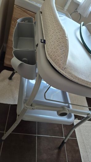 Chicco Cuddle & Bubble Comfort Baby Bath and Changing Table