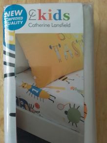 Bed Sheet/Bright and Kids Fun Fitted Sheet .. Price Drop