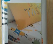 Bed Sheet/Bright and Kids Fun Fitted Sheet .. Price Drop