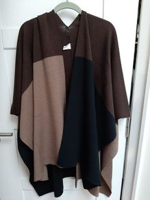 Wool mix knit Italian cape BN
