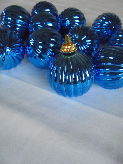 Blue Baubbles x 12 for Sale