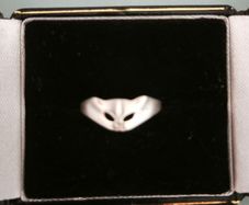 Small silver cat ring