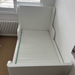 Toddler bed with mattress
