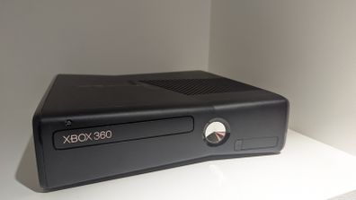 Xbox 360 & PS3 for parts or repair