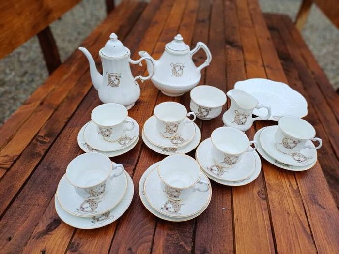 Vintage Tara Brooch Teaset