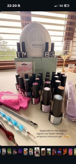 Gel Nail Kit Complete with 48W Lamp U V/LED 24 Colours Semi-Permanent Nail Polish Kit for Beginners